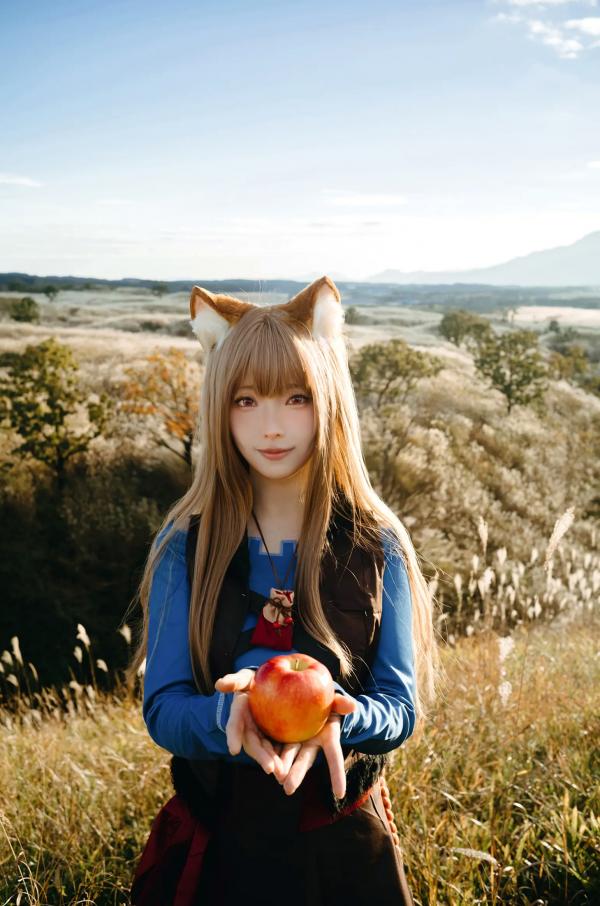    Ely_eee(ElyEE子) - Soft Glow 狼與暖陽：户外芒草丛中的治愈系狼少女Cosplay写真 [52P]第15张图片