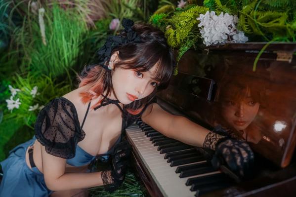    Ely_eee(ElyEE子) - Fairytale Wonderland 童話仙境，唯美花园私房写真，梦幻软萌，精致角色扮演 [43P]第40张图片