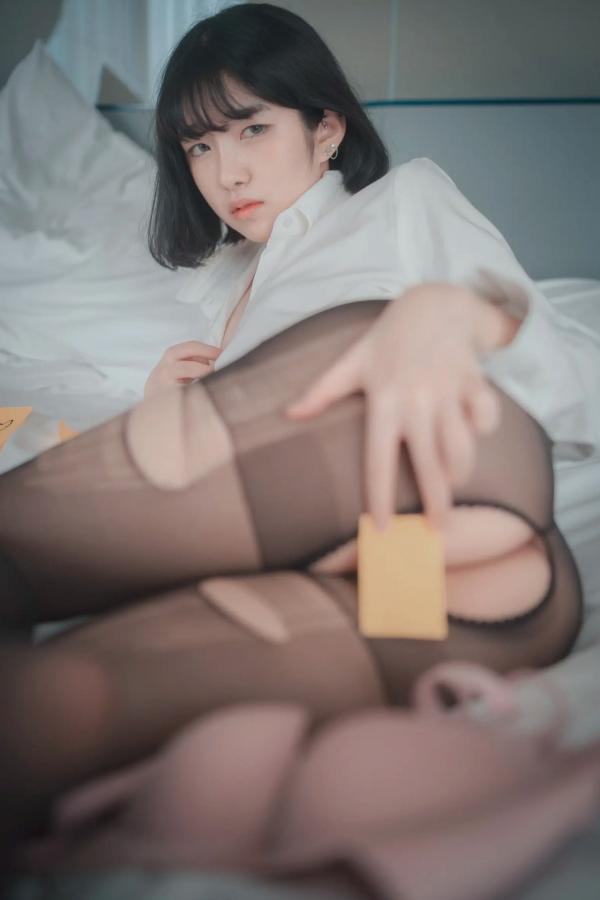    Sonson - Need Your Approval | OL职场制服诱惑，禁欲系短发女神，透视黑丝美腿私房大片第92张图片