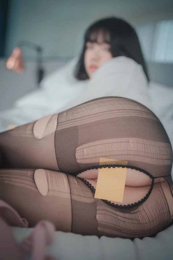    Sonson - Need Your Approval | OL职场制服诱惑，禁欲系短发女神，透视黑丝美腿私房大片第93张图片