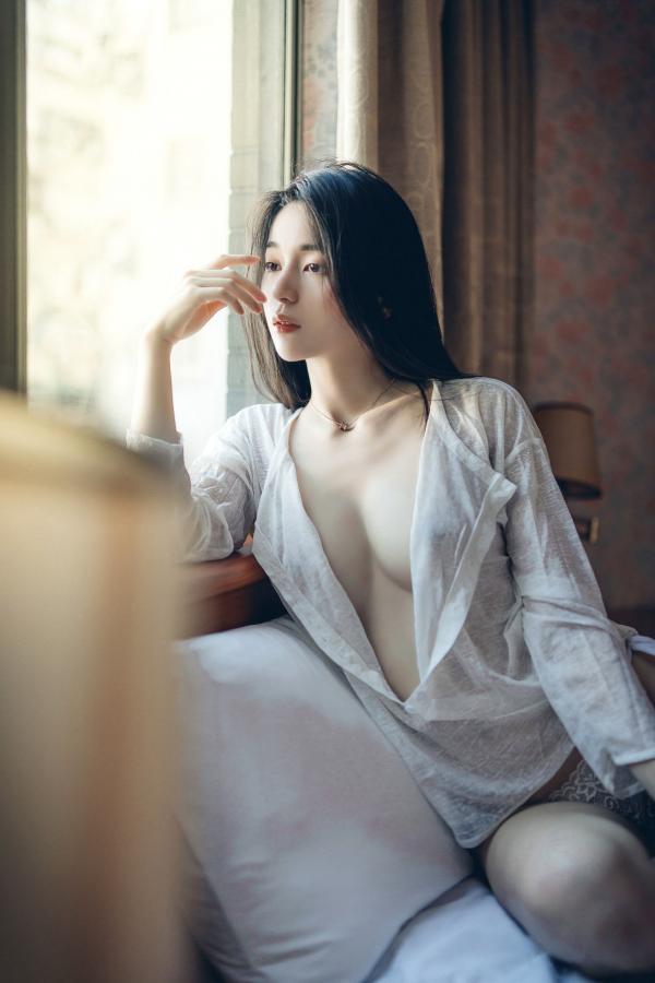    JVID辰辰超仙美人私房写真，居家卧室与纯欲浴室风，极致诱惑湿身透点，展现清纯与火辣的双重反差魅力第56张图片
