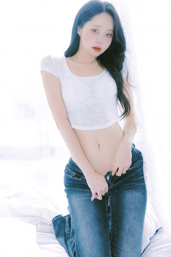    INAH - Blooming Day 私房照系列：纯白蕾丝内衣下的极致诱惑与温柔唯美 [87P]第5张图片