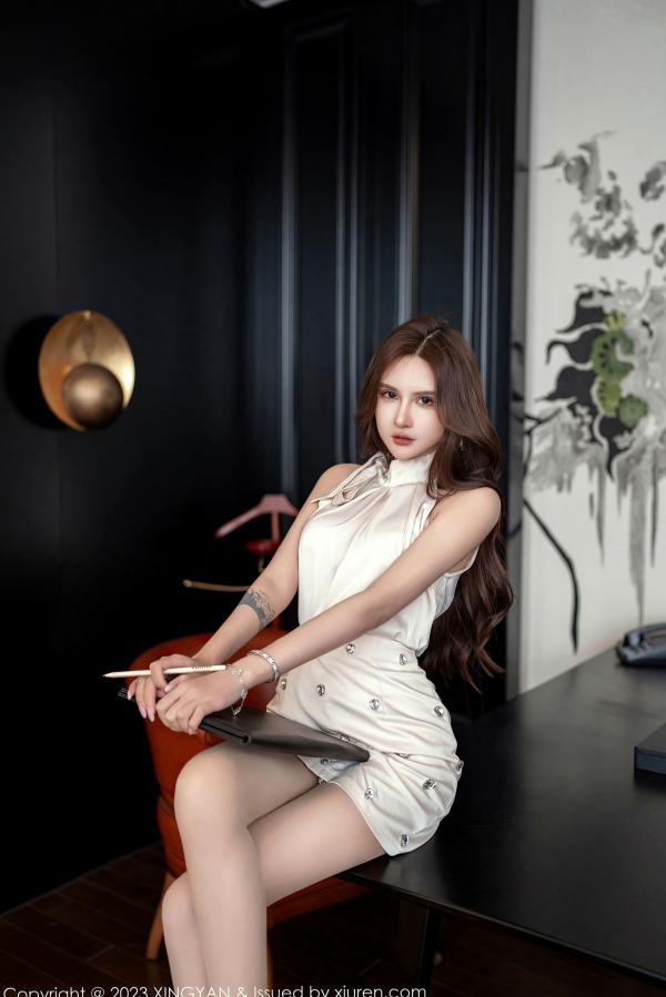    XingYan星颜社-213-Emily尹菲私房照：淡粉色蕾丝内衣与肉丝诱惑，职场风大尺度写真，极致性感魅力，无圣光第3张图片