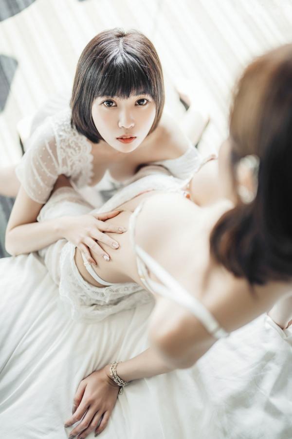    JVID-果宝宝-私房卧室系列-双姝闺蜜私密互动-女女情欲初体验-纯欲风格写真大尺度精选第32张图片