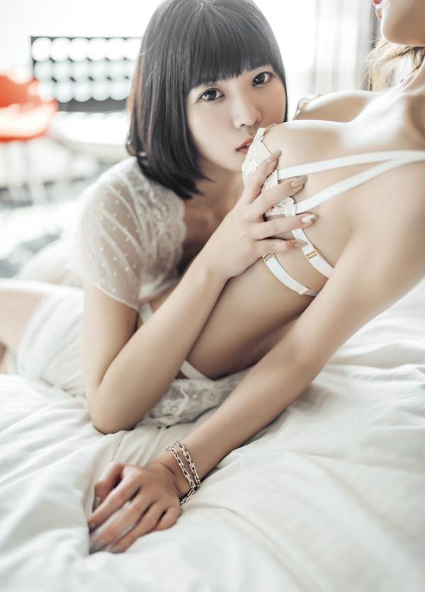    JVID-果宝宝-私房卧室系列-双姝闺蜜私密互动-女女情欲初体验-纯欲风格写真大尺度精选第33张图片