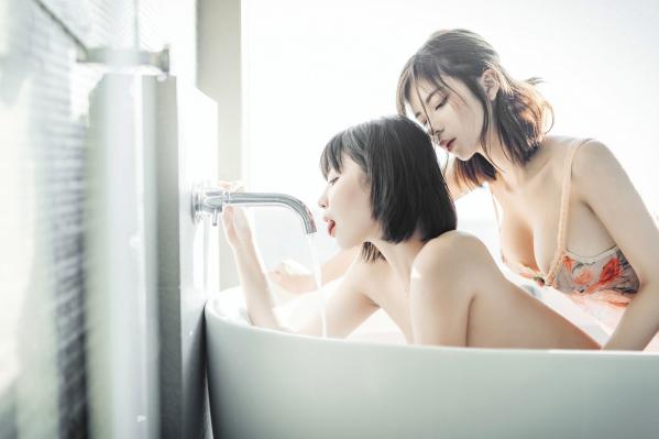    JVID-果宝宝-私房卧室系列-双姝闺蜜私密互动-女女情欲初体验-纯欲风格写真大尺度精选第137张图片
