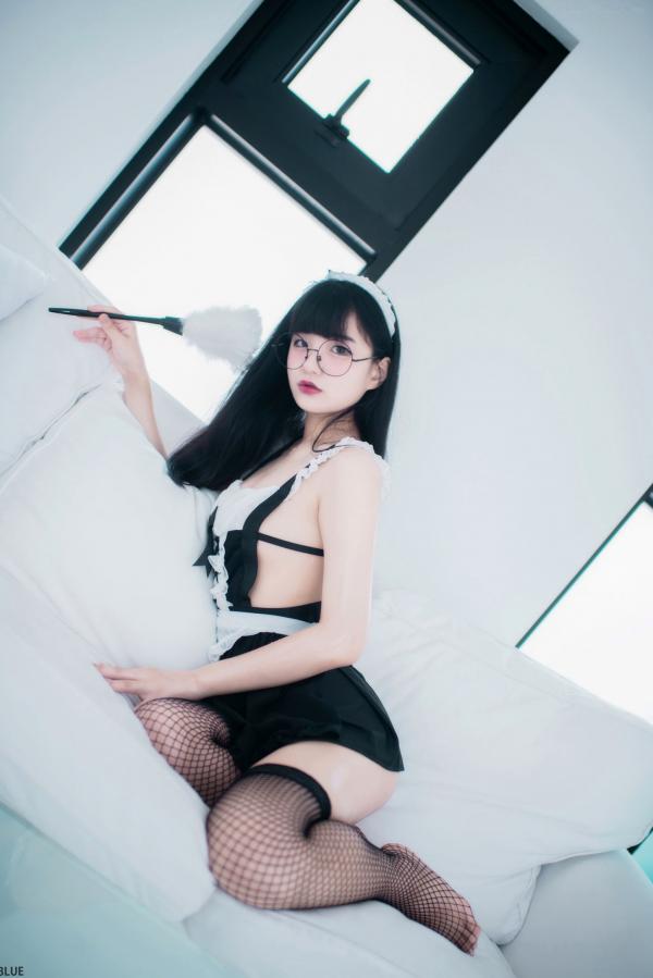    韩国美女Jenny 정제니“WHITE”系列写真，清纯可爱女仆与居家私房，百变角色扮演，演绎极致童颜魅力。第1张图片