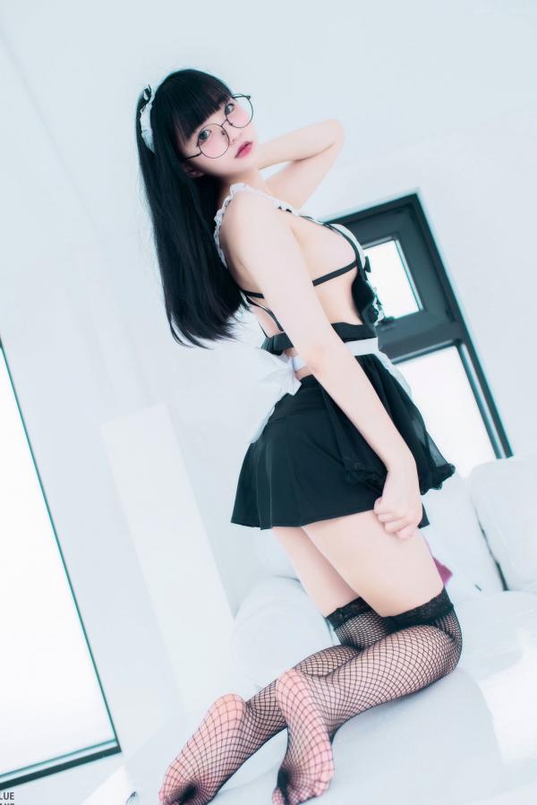    韩国美女Jenny 정제니“WHITE”系列写真，清纯可爱女仆与居家私房，百变角色扮演，演绎极致童颜魅力。第5张图片