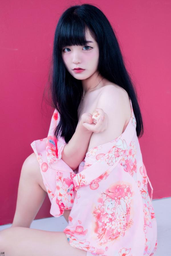    韩国美女Jenny 정제니“WHITE”系列写真，清纯可爱女仆与居家私房，百变角色扮演，演绎极致童颜魅力。第24张图片
