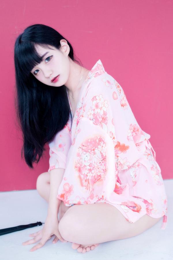    韩国美女Jenny 정제니“WHITE”系列写真，清纯可爱女仆与居家私房，百变角色扮演，演绎极致童颜魅力。第27张图片