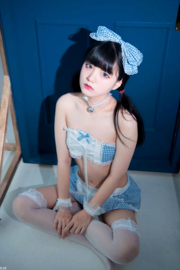   韩国美女Jenny 정제니“WHITE”系列写真，清纯可爱女仆与居家私房，百变角色扮演，演绎极致童颜魅力。第52张图片