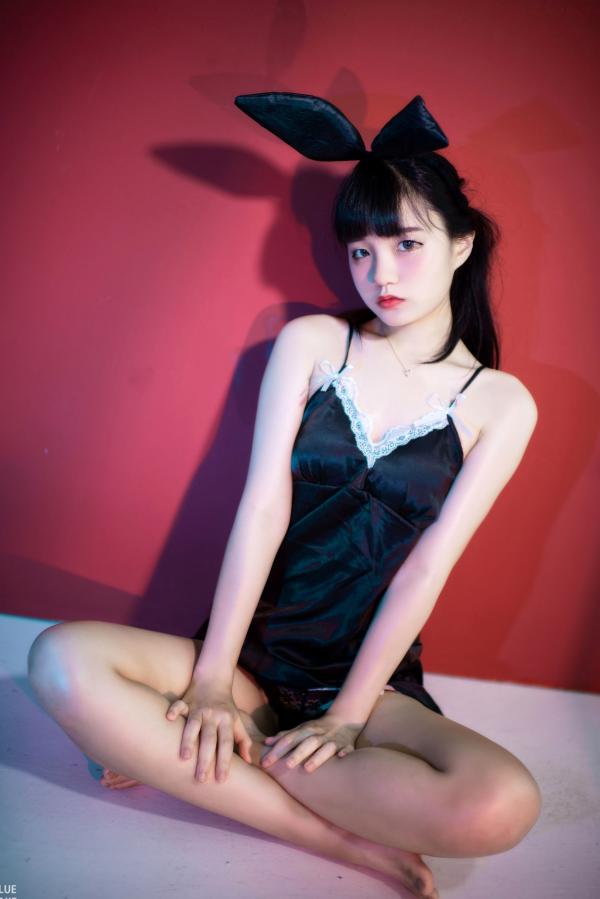   韩国美女Jenny 정제니“WHITE”系列写真，清纯可爱女仆与居家私房，百变角色扮演，演绎极致童颜魅力。第87张图片