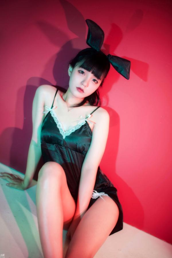    韩国美女Jenny 정제니“WHITE”系列写真，清纯可爱女仆与居家私房，百变角色扮演，演绎极致童颜魅力。第96张图片