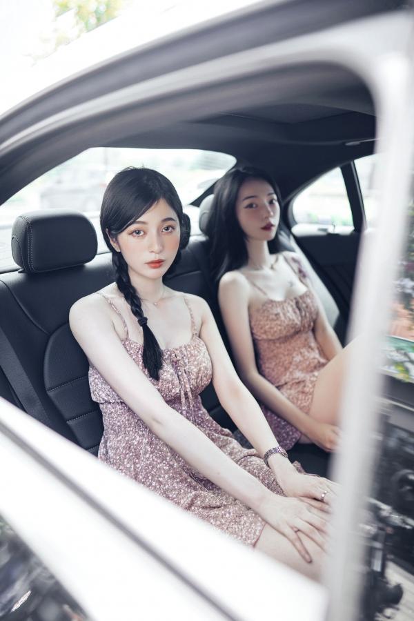    JVID-辰辰-飄飄-情色国王游戏-国王视角-绝美双姝私房诱惑-性感撩人服侍-谁才是国王-2022.06.03第9张图片