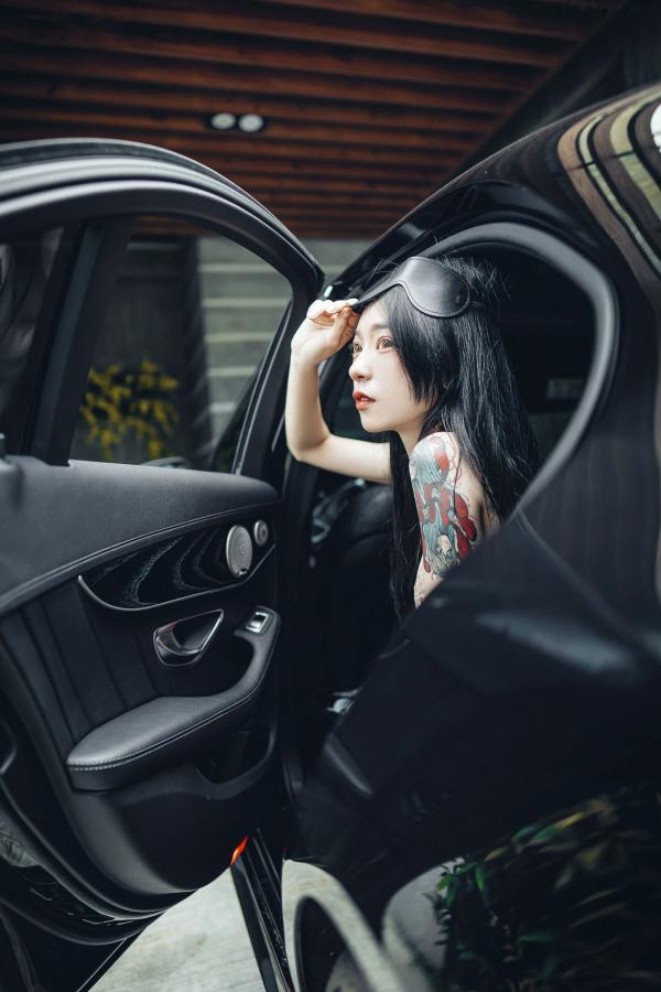    JVID-辰辰-飄飄-情色国王游戏-国王视角-绝美双姝私房诱惑-性感撩人服侍-谁才是国王-2022.06.03第16张图片