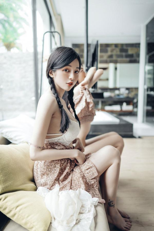   JVID-辰辰-飄飄-情色国王游戏-国王视角-绝美双姝私房诱惑-性感撩人服侍-谁才是国王-2022.06.03第19张图片