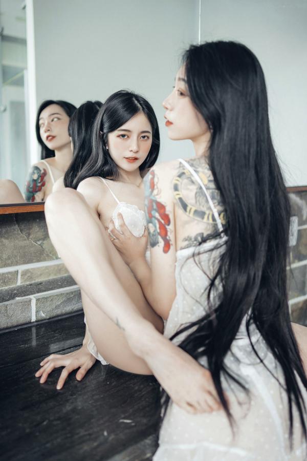    JVID-辰辰-飄飄-情色国王游戏-国王视角-绝美双姝私房诱惑-性感撩人服侍-谁才是国王-2022.06.03第42张图片