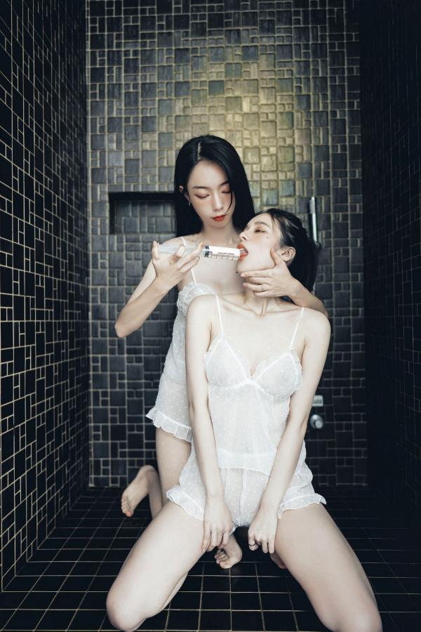    JVID-辰辰-飄飄-情色国王游戏-国王视角-绝美双姝私房诱惑-性感撩人服侍-谁才是国王-2022.06.03第48张图片