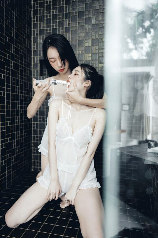    JVID-辰辰-飄飄-情色国王游戏-国王视角-绝美双姝私房诱惑-性感撩人服侍-谁才是国王-2022.06.03第49张图片