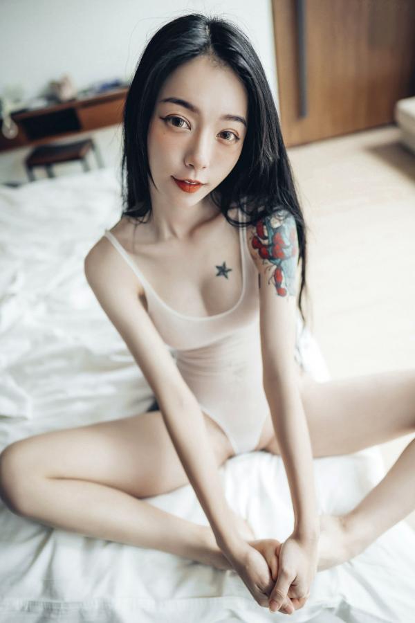    JVID-辰辰-飄飄-情色国王游戏-国王视角-绝美双姝私房诱惑-性感撩人服侍-谁才是国王-2022.06.03第74张图片
