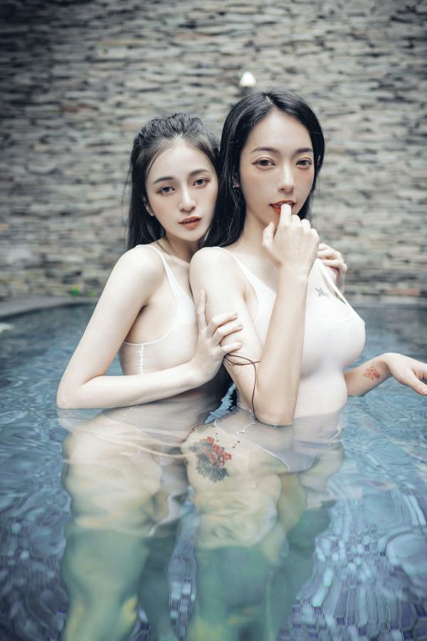    JVID-辰辰-飄飄-情色国王游戏-国王视角-绝美双姝私房诱惑-性感撩人服侍-谁才是国王-2022.06.03第78张图片