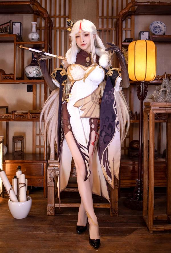    水淼-Aqua-凝光原神Cosplay古风写真，古典韵味与极致诱惑完美碰撞，诠释御姐绝美身姿第1张图片