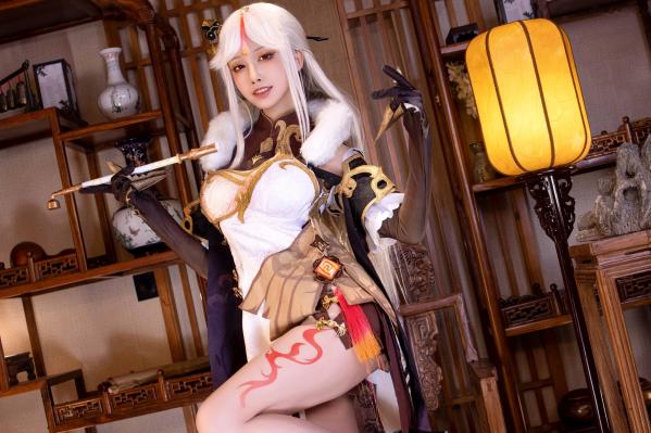    水淼-Aqua-凝光原神Cosplay古风写真，古典韵味与极致诱惑完美碰撞，诠释御姐绝美身姿第4张图片