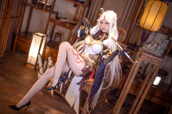    水淼-Aqua-凝光原神Cosplay古风写真，古典韵味与极致诱惑完美碰撞，诠释御姐绝美身姿第10张图片