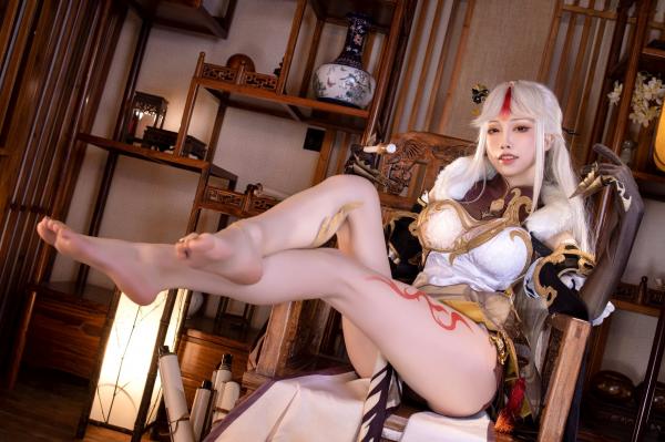    水淼-Aqua-凝光原神Cosplay古风写真，古典韵味与极致诱惑完美碰撞，诠释御姐绝美身姿第18张图片