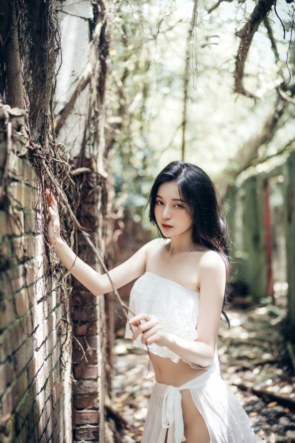    JVID-辰辰-绝美户外写真-比基尼海滩度假-清新可爱与性感诱惑并存-生日特别呈现第1张图片