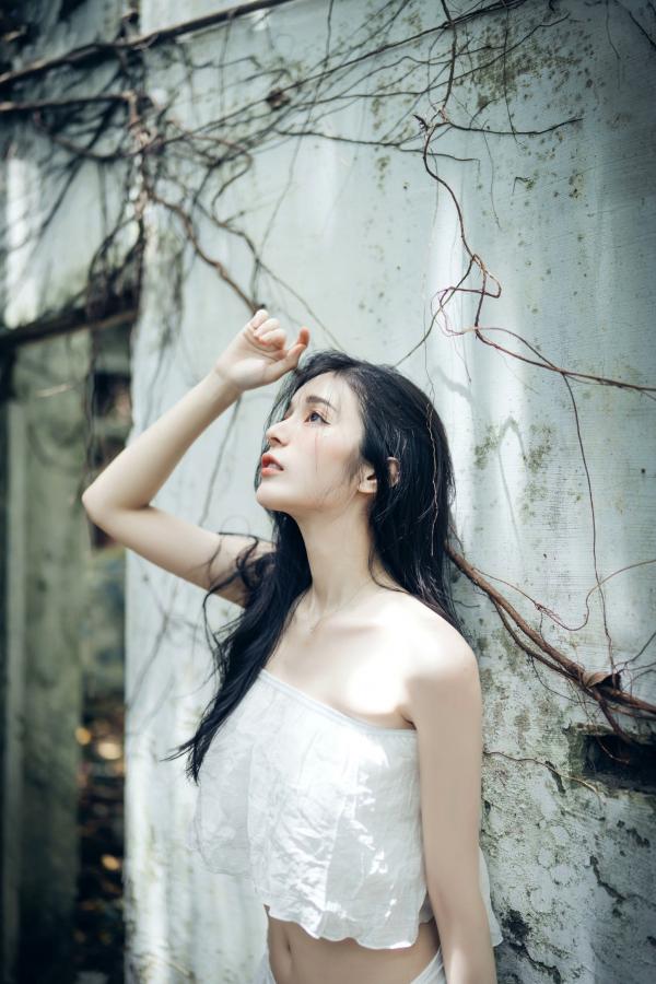    JVID-辰辰-绝美户外写真-比基尼海滩度假-清新可爱与性感诱惑并存-生日特别呈现第2张图片