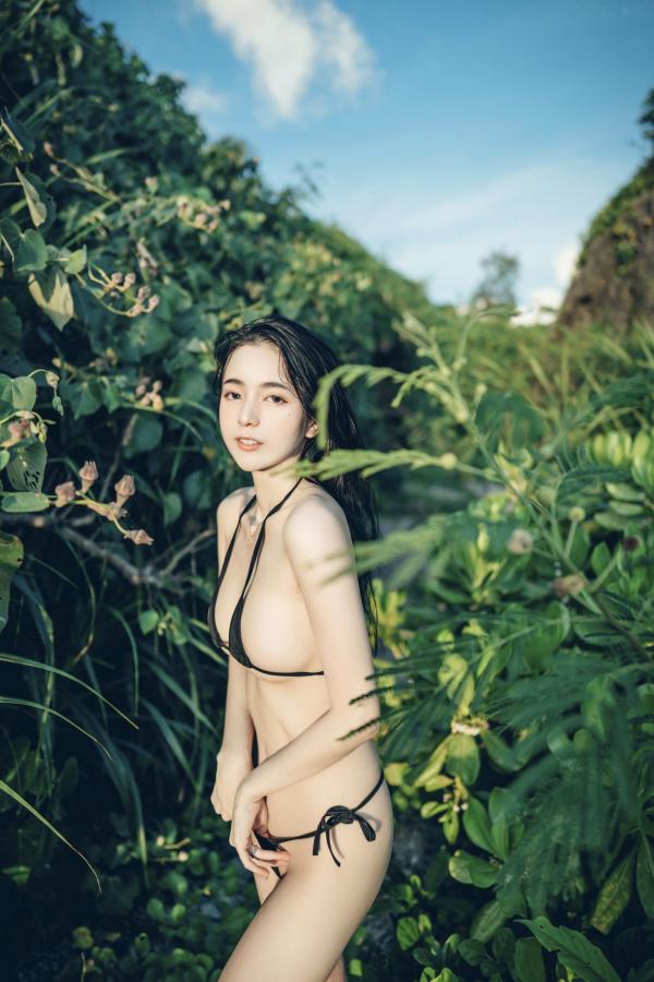    JVID-辰辰-绝美户外写真-比基尼海滩度假-清新可爱与性感诱惑并存-生日特别呈现第79张图片
