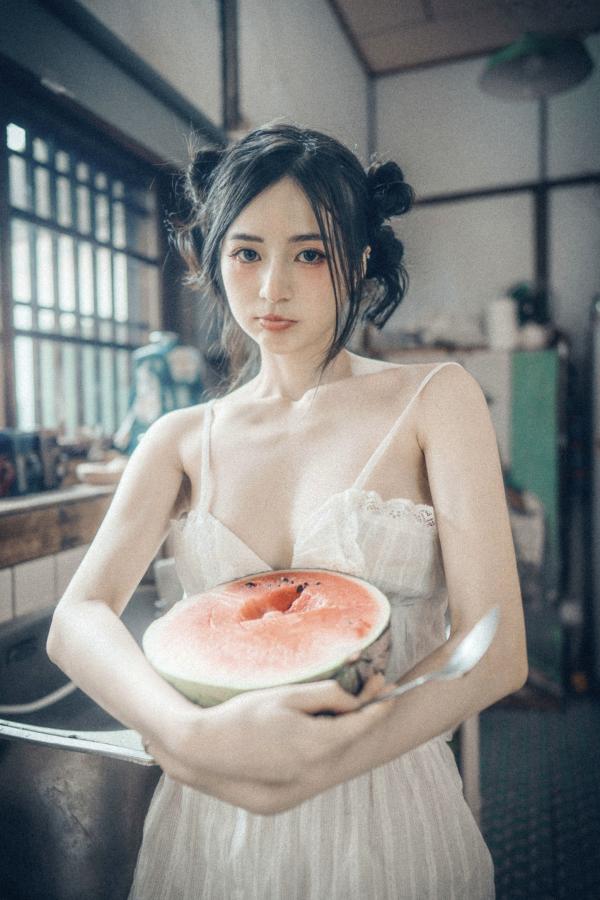    JVID-辰辰-绝美户外写真-比基尼海滩度假-清新可爱与性感诱惑并存-生日特别呈现第94张图片