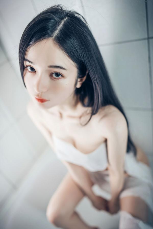   JVID-辰辰-绝美户外写真-比基尼海滩度假-清新可爱与性感诱惑并存-生日特别呈现第119张图片