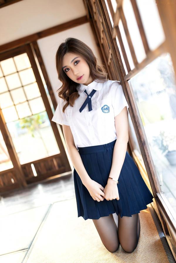    MyGirl美媛馆：绮里嘉Ula日式榻榻米私房写真，校服诱惑粉色蕾丝内衣配黑丝，极品美腿尽显极致性感，无圣光大尺度动人瞬间第3张图片