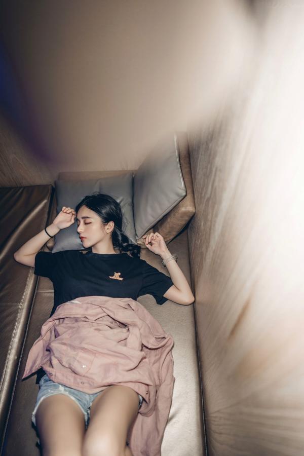    JVID辰辰浴室私房写真：湿身沐浴大尺度拍摄，性感曲线女神诱惑视觉盛宴第6张图片