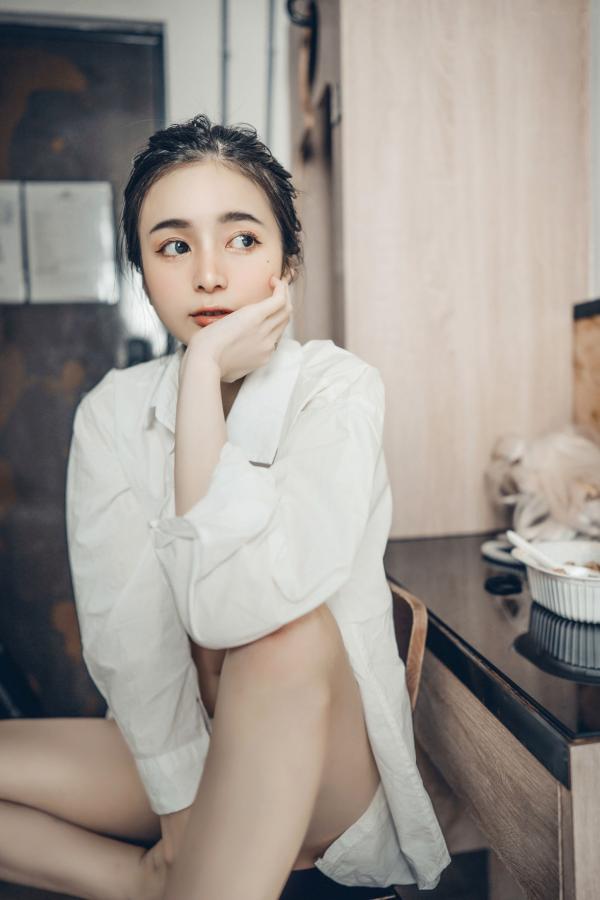    JVID辰辰浴室私房写真：湿身沐浴大尺度拍摄，性感曲线女神诱惑视觉盛宴第19张图片
