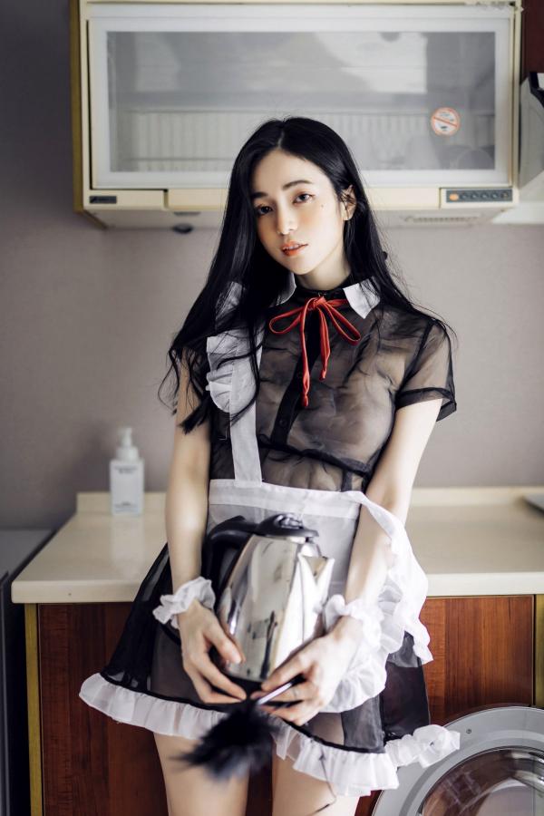    JVID辰辰私房写真：爆炸性感女友系，全裸床照与制服诱惑的极致盛宴第54张图片