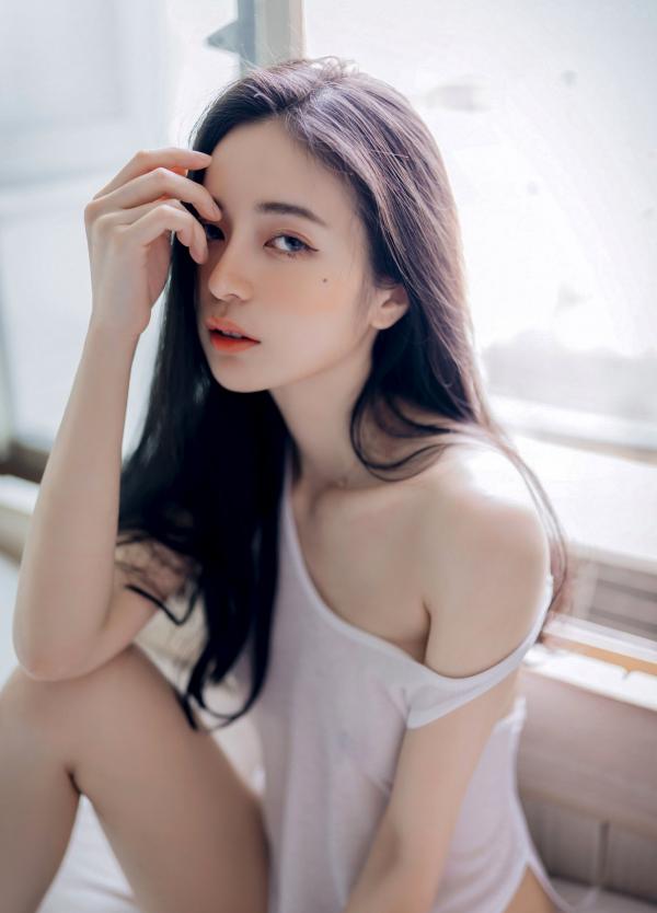    JVID辰辰私房写真：爆炸性感女友系，全裸床照与制服诱惑的极致盛宴第109张图片