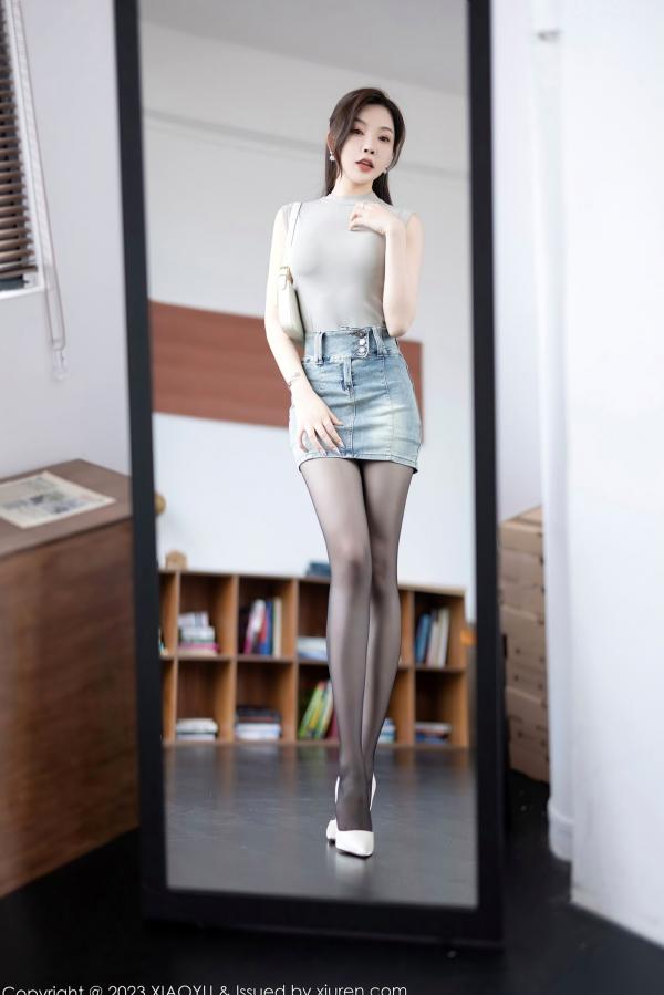   XiaoYu语画界-徐莉芝私房写真：洁白内衣搭配透薄黑丝，展现极致纯欲美感与完美身材曲线，极品女神诱惑大片第1张图片