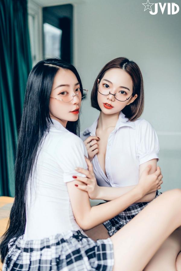    JVID飘飘与啾啾：情人节女神姐妹花，纯白连体衣诱惑私房照，性感气质双重魅力大赏第14张图片