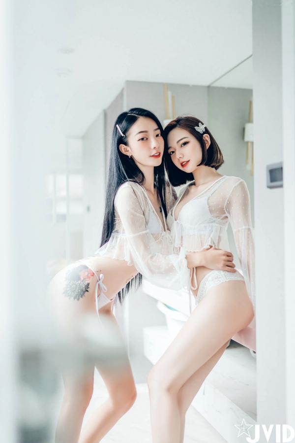    JVID飘飘与啾啾：情人节女神姐妹花，纯白连体衣诱惑私房照，性感气质双重魅力大赏第81张图片