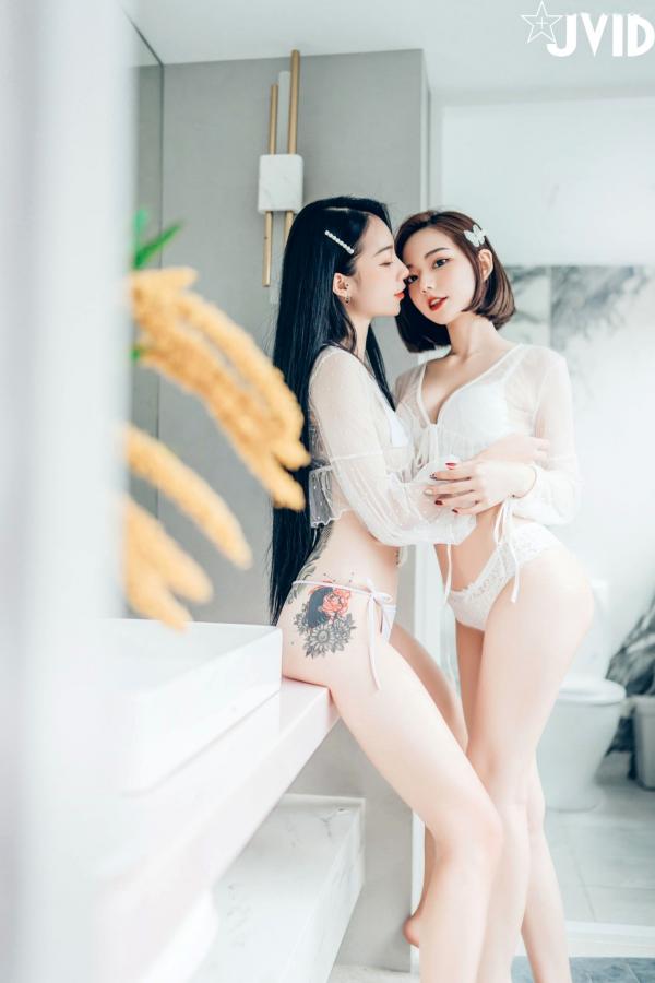    JVID飘飘与啾啾：情人节女神姐妹花，纯白连体衣诱惑私房照，性感气质双重魅力大赏第82张图片