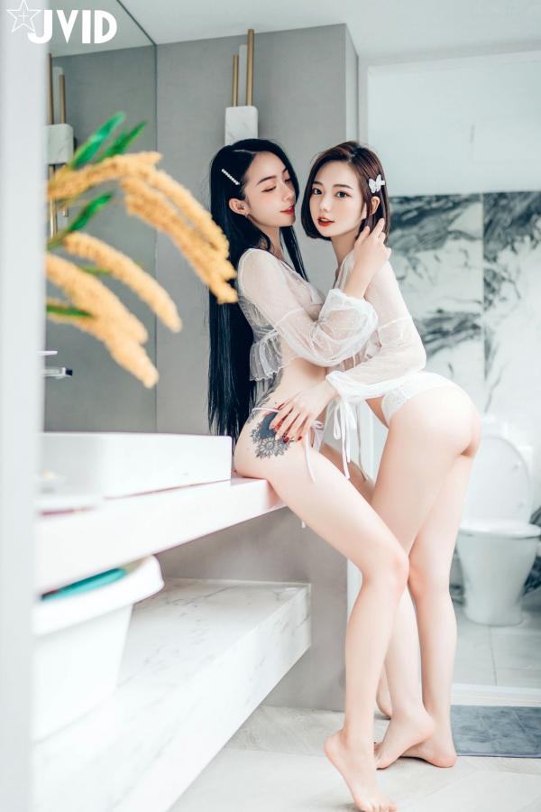    JVID飘飘与啾啾：情人节女神姐妹花，纯白连体衣诱惑私房照，性感气质双重魅力大赏第83张图片