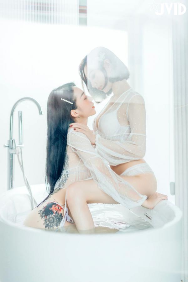    JVID飘飘与啾啾：情人节女神姐妹花，纯白连体衣诱惑私房照，性感气质双重魅力大赏第113张图片