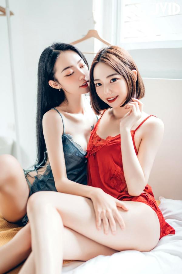    JVID飘飘与啾啾：情人节女神姐妹花，纯白连体衣诱惑私房照，性感气质双重魅力大赏第127张图片
