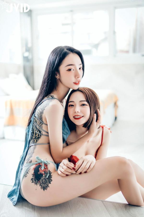    JVID飘飘与啾啾：情人节女神姐妹花，纯白连体衣诱惑私房照，性感气质双重魅力大赏第142张图片
