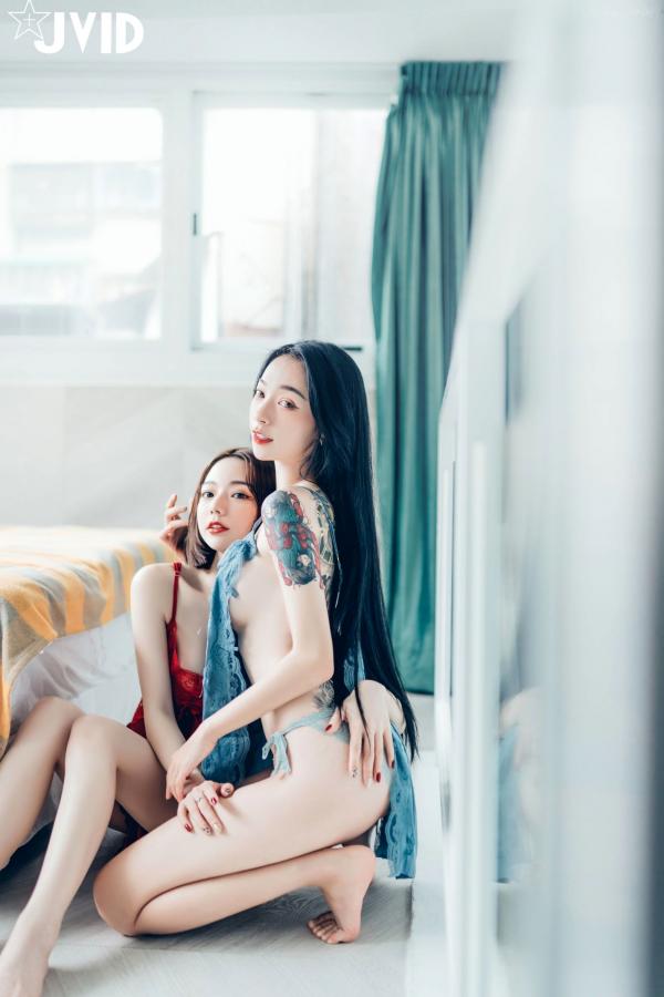    JVID飘飘与啾啾：情人节女神姐妹花，纯白连体衣诱惑私房照，性感气质双重魅力大赏第150张图片