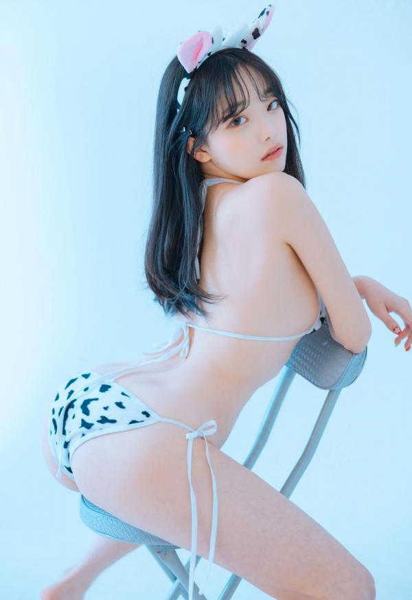    韩国美女BAEK-SUL-TANG奶牛比基尼私房写真，甜美少女角色扮演，极致诱惑性感身材，GlamARchive高颜值女神第17张图片