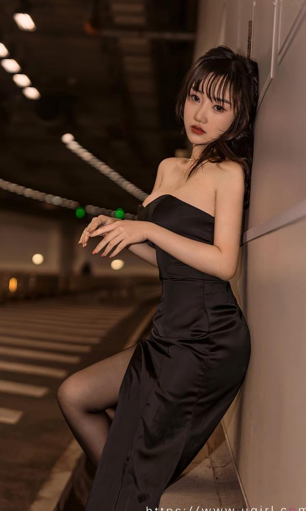    UGirlsApp尤果圈于暖暖《无边荒原》系列：性感机车女神、黑丝诱惑街拍与私房大片合集第9张图片